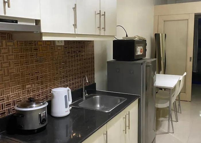 Antonio's Affordable Staycays * Manila